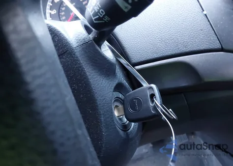 2008 Honda Accord 2.4 Lx-P z USA, uszkodzony, nr VIN 1HGCP264X8A107143